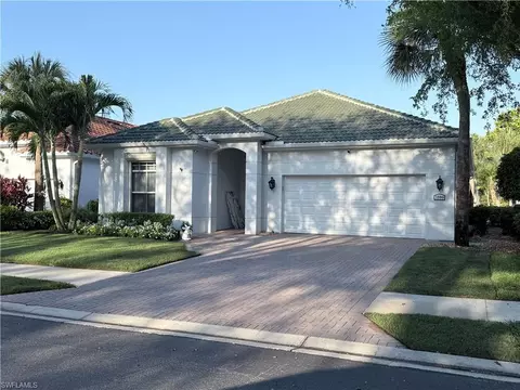 3599 Grand Cypress Dr, Naples, FL 34119