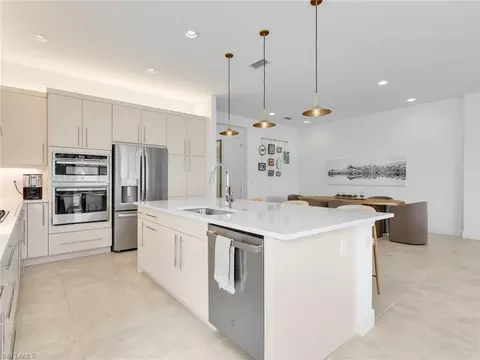 Kitchen - 11268 Daphne Ct, Naples, FL 34120 photo 4 of 4