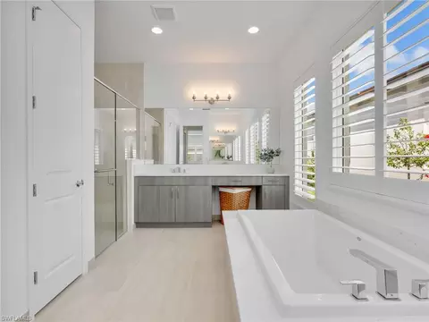 Bath - 11268 Daphne Ct, Naples, FL 34120 photo 1 of 4