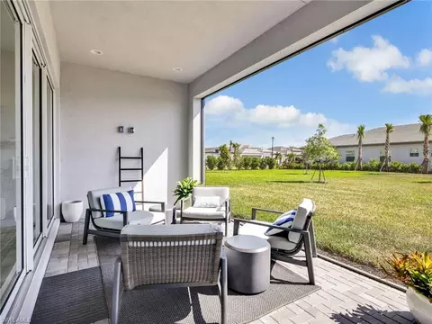 Exterior - 11268 Daphne Ct, Naples, FL 34120 photo 4 of 5