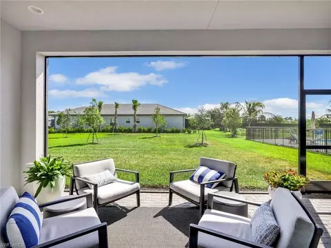 Exterior - 11268 Daphne Ct, Naples, FL 34120 photo 2 of 5