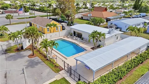 232 Cape Sable Dr, Naples, FL 34104 photo 24
