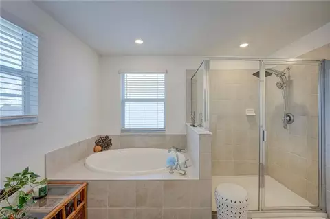 Bath - 2340 Feather Brook Ln, Naples, FL 34120 photo 3 of 4