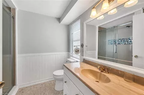 Bath - 225 Pebble Beach Cir, Naples, FL 34113 photo 1 of 2