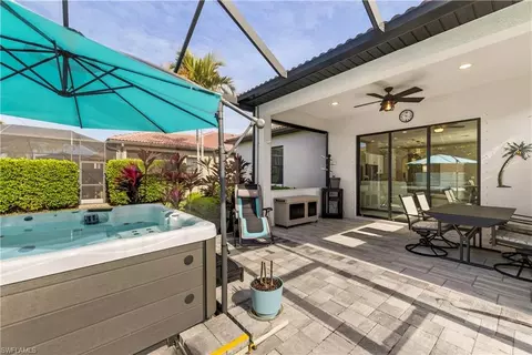 1310 Manado Dr, Naples, FL 34113