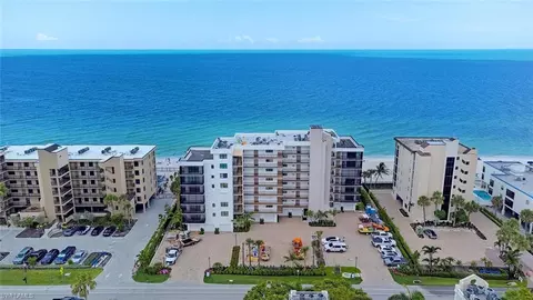9375 Gulf Shore Dr #402, Naples, FL 34108