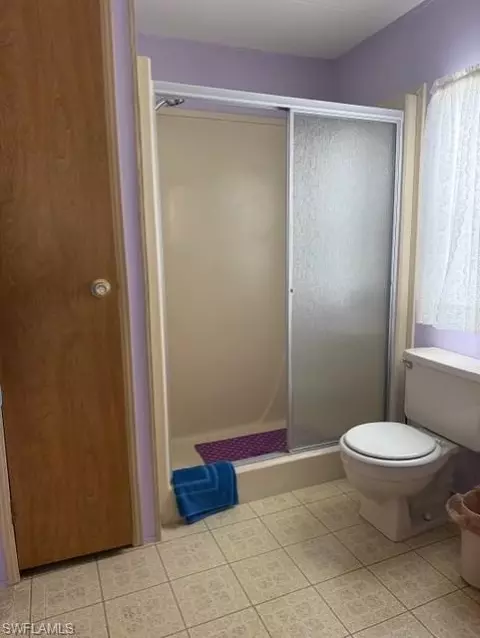 Bath - 210 Pine Key Ln #210, Naples, FL 34114 photo 1 of 2