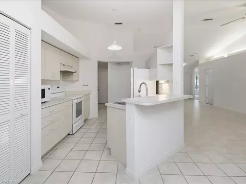 Kitchen - 2305 Piccadilly Circus, Naples, FL 34112 photo 1 of 3