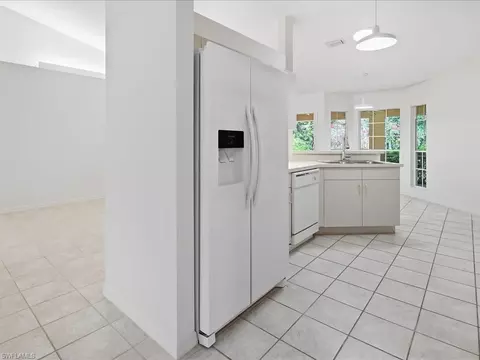 Kitchen - 2305 Piccadilly Circus, Naples, FL 34112 photo 3 of 3