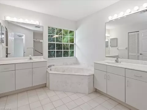 Bath - 2305 Piccadilly Circus, Naples, FL 34112 photo 2 of 4