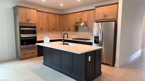8775 Oceana Way, Naples, FL 34114