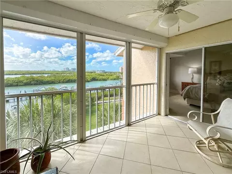 300 Horse Creek Dr #PH03, Naples, FL 34110