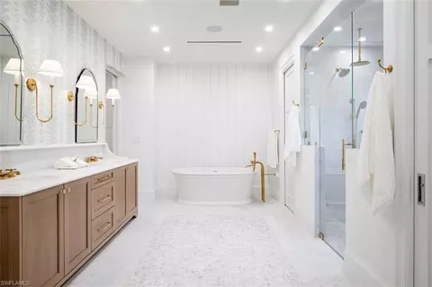 Bath - 266 15th Ave S, Naples, FL 34102 photo 1 of 11