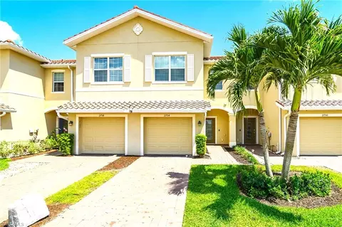 2754 Citrus St, Naples, FL 34120