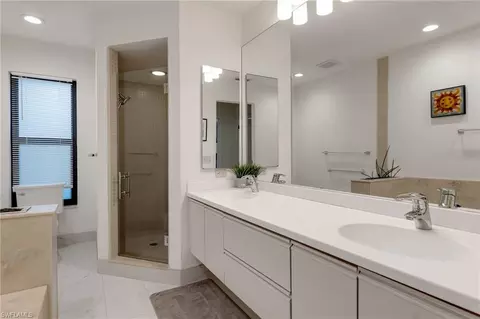 Bath - 1380 Bald Eagle Dr, Naples, FL 34105 photo 5 of 5