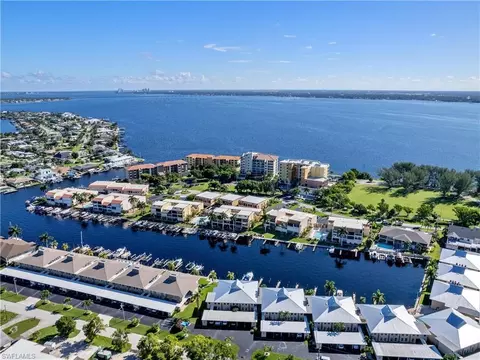 4105 SE 19th Pl #201, Cape Coral, FL 33904