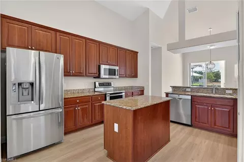 1414 NE 2nd Ter, Cape Coral, FL 33909
