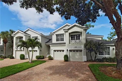 2125 Aberdeen Ln #4-203, Naples, FL 34109