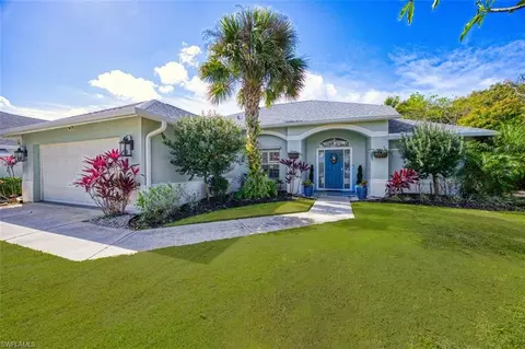 3700 Kent Dr, Naples, FL 34112