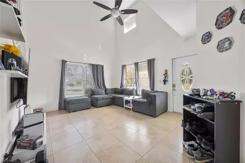 441 3rd St SW, Naples, FL 34117