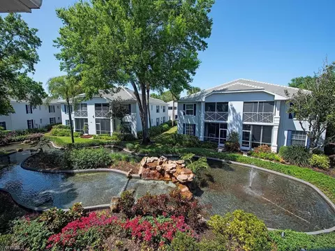 7074 Barrington Cir #202, Naples, FL 34108