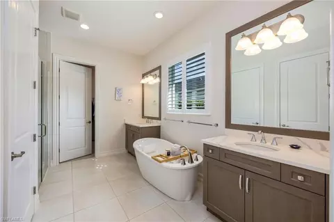 Bath - 14308 Neptune Ave, Naples, FL 34114 photo 1 of 4