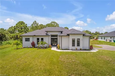 791 14th St NE, Naples, FL 34120
