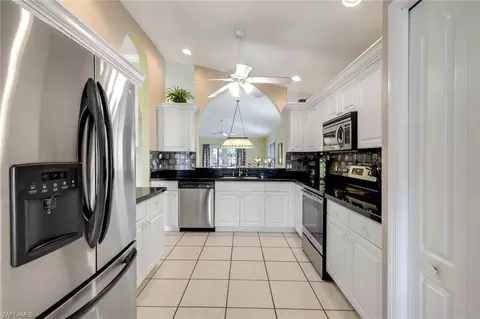 Kitchen - 765 101st Ave N, Naples, FL 34108 photo 3 of 4