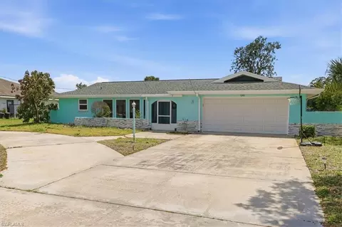 1210 E 3rd St, Lehigh Acres, FL 33936