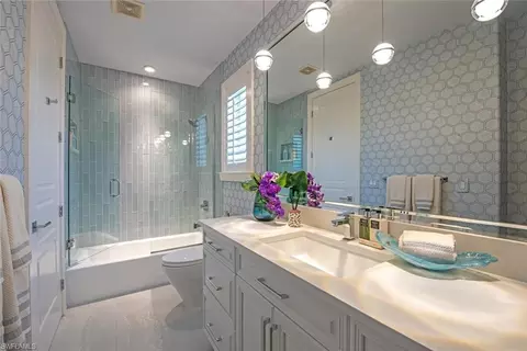 Bath - 2701 Buckthorn Way, Naples, FL 34105 photo 3 of 5