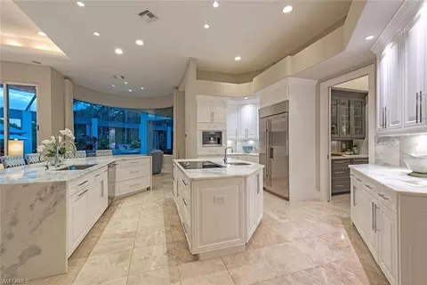 Kitchen - 2701 Buckthorn Way, Naples, FL 34105 photo 4 of 6