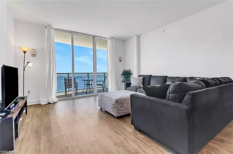 3000 Oasis Grand Blvd #2004, Fort Myers, FL 33916