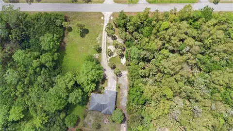 5681 Bur Oaks Ln, Naples, FL 34119