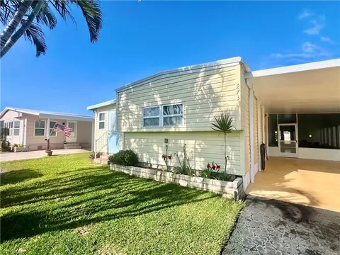 Exterior - 273 Cape Sable Dr, Naples, FL 34104 photo 5 of 21