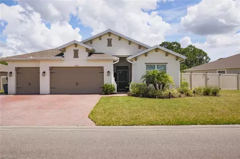 18236 Everson Miles Cir, North Fort Myers, FL 33917
