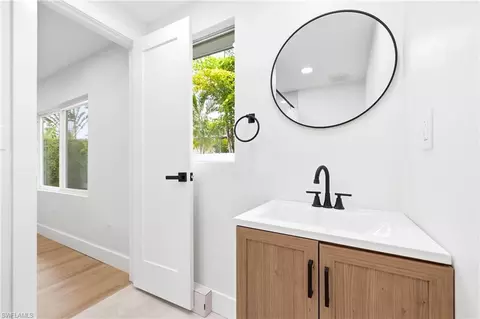 Bath - 5344 Texas Ave, Naples, FL 34113 photo 2 of 3