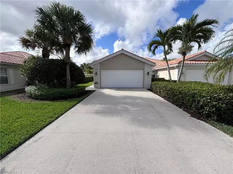 4820 San Carlo Ct, Naples, FL 34109