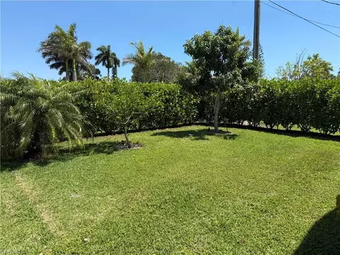 Exterior - 112 Capri Blvd, Naples, FL 34113 photo 2 of 6