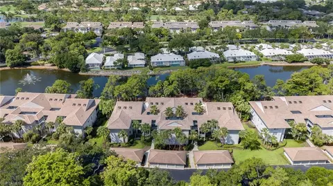 770 Waterford Dr #302, Naples, FL 34113
