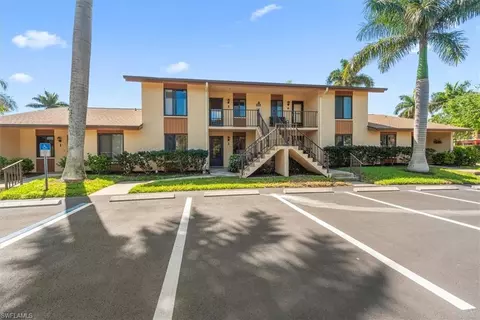 811 W Elkcam Cir #D2, Marco Island, FL 34145