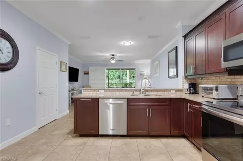 1289 Oxford Ln #228, Naples, FL 34105