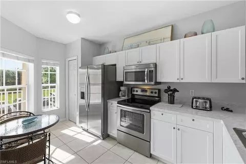 Kitchen - 9175 Celeste Dr #204, Naples, FL 34113 photo 2 of 4