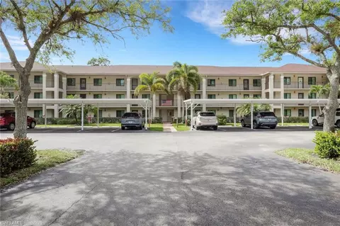 5784 Deauville Cir #B302, Naples, FL 34112