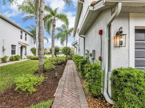 Exterior - 15620 Marcello Cir #160, Naples, FL 34110 photo 2 of 7