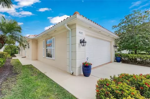4142 Los Altos Ct, Naples, FL 34109