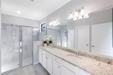 Bath - 19599 Beechcrest Pl, Estero, FL 33928 photo 2 of 3