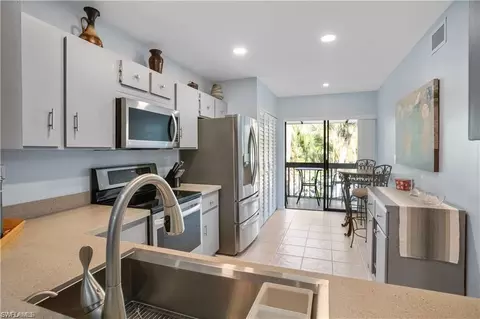 1814 Kings Lake Blvd #203, Naples, FL 34112