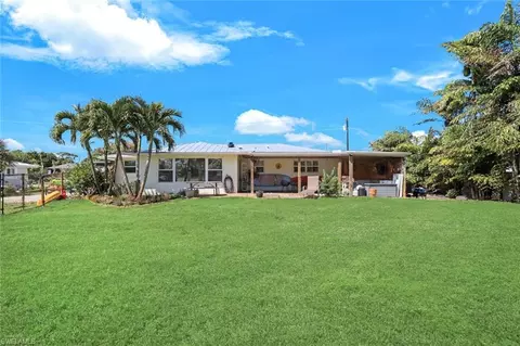 Exterior - 20621 Pine Tree Ln, Estero, FL 33928 photo 4 of 4