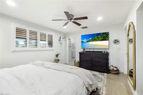 Bedroom - 20621 Pine Tree Ln, Estero, FL 33928 photo 2 of 3