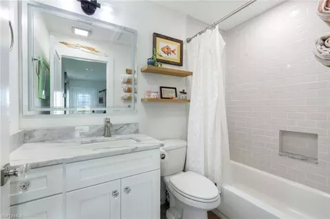 Bath - 20621 Pine Tree Ln, Estero, FL 33928 photo 2 of 2